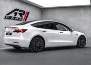 Tesla Model 3 Sedan 0,0 65 kw