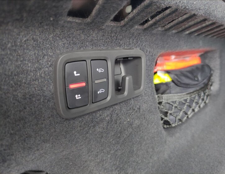 Audi Q8 SUV / Terénní 3,0 l 210 kw