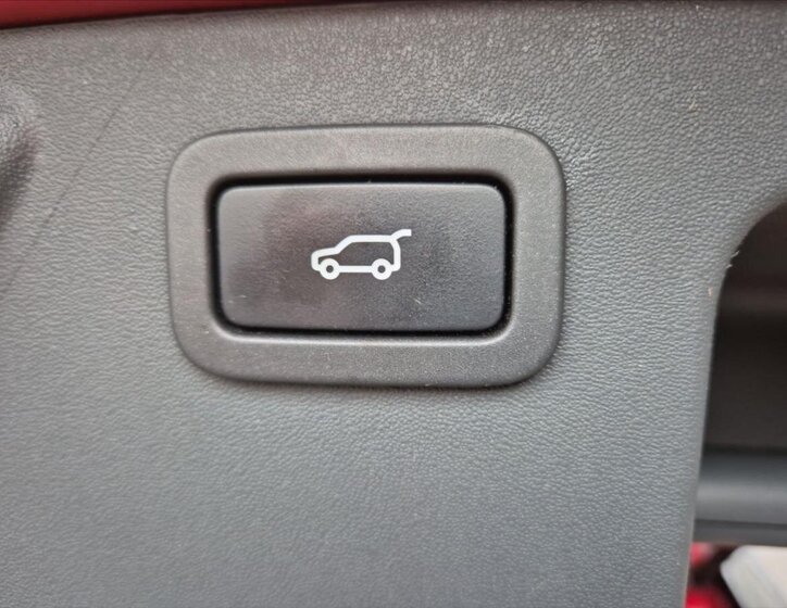 Land Rover Discovery Sport SUV 2,0 l 132 kw