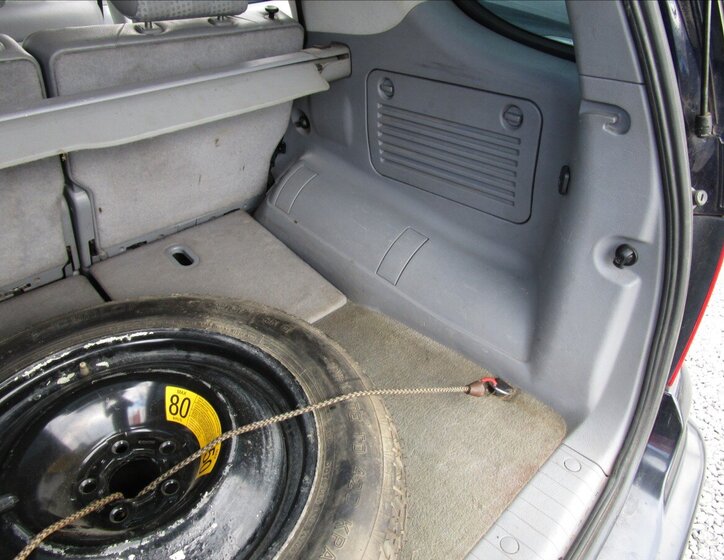 Mercedes-Benz Třídy M Kombi 2,7 l 120 kw