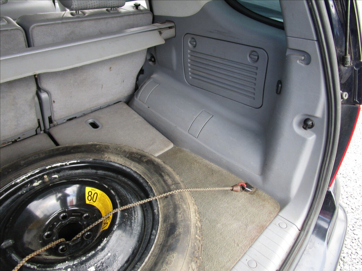 Mercedes-Benz Třídy M Kombi 2,7 l 120 kw