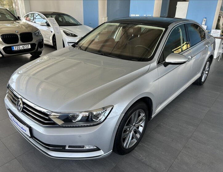 Volkswagen Passat Sedan / Limuzína 1,4 l 110 kw