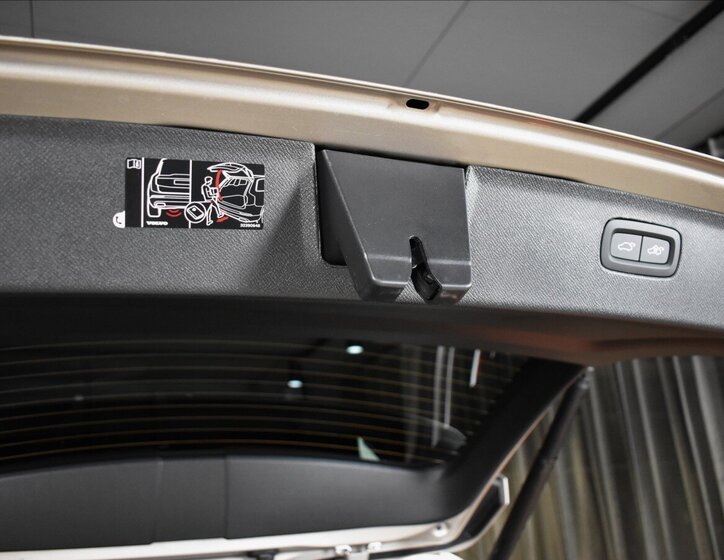 Volvo XC90 SUV / Terénní 2,0 l 335 kw