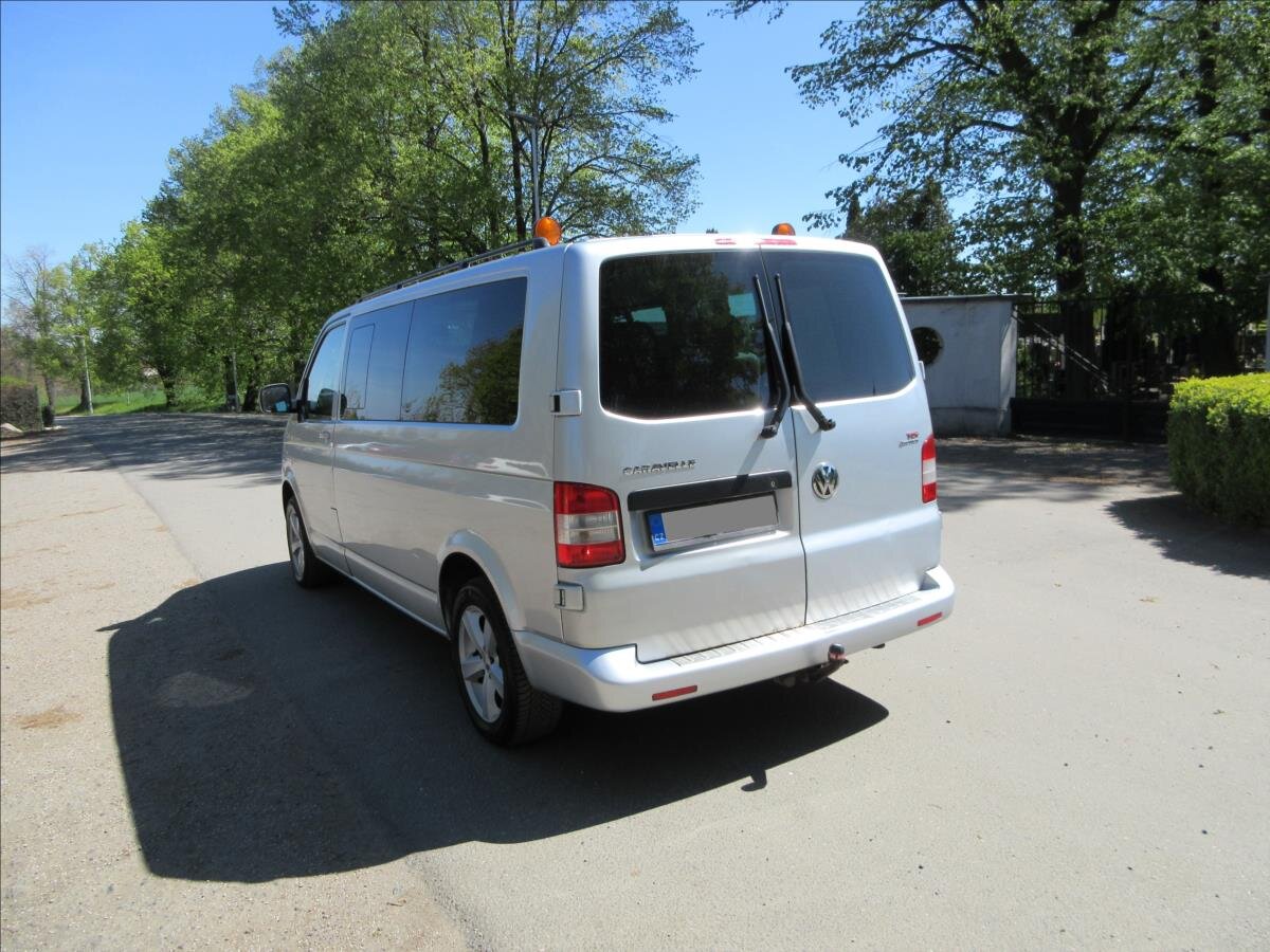 Volkswagen Caravelle Kombi 2,5 l 128 kw