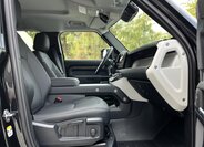 Land Rover Defender 19