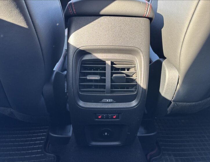 Ford Kuga SUV / Terénní 1,5 l 110 kw