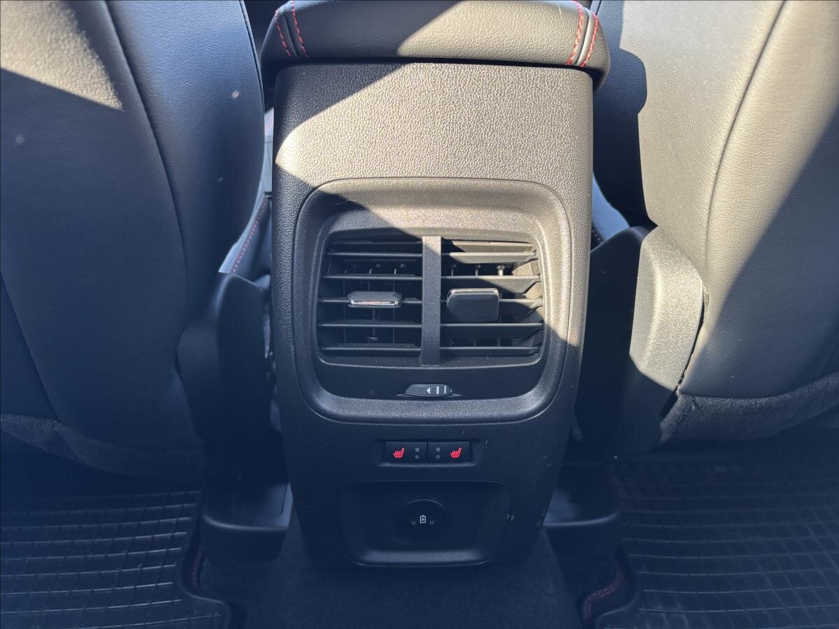 Ford Kuga SUV / Terénní 1,5 l 110 kw