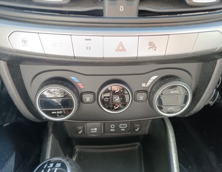 Fiat Tipo Sedan / Limuzína 1,4 l 70 kw