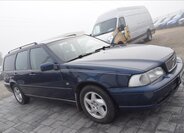 Volvo V70 Kombi 2,5 l 103 kw
