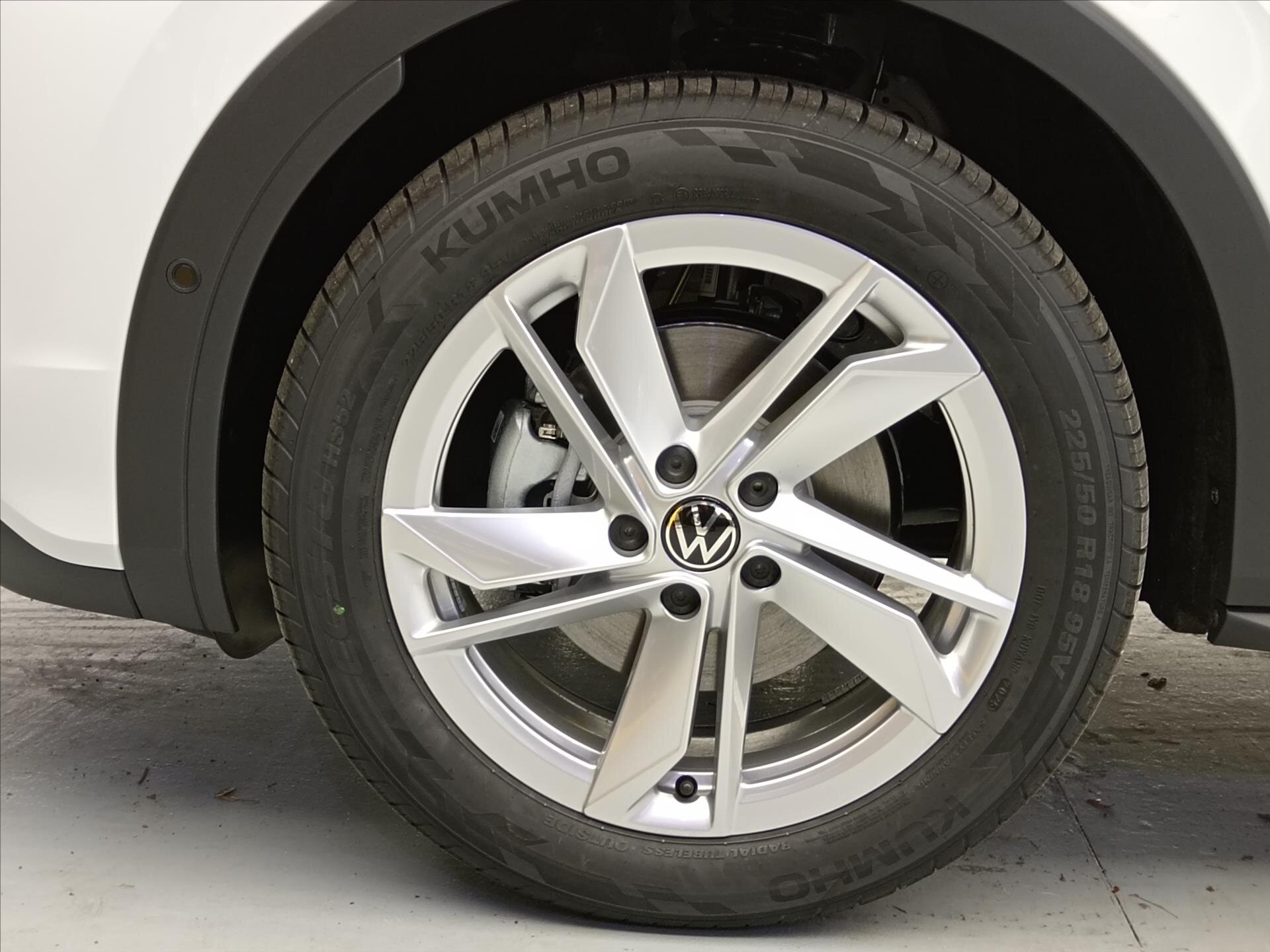 Volkswagen T-Roc SUV / Terénní 1,5 l 110 kw