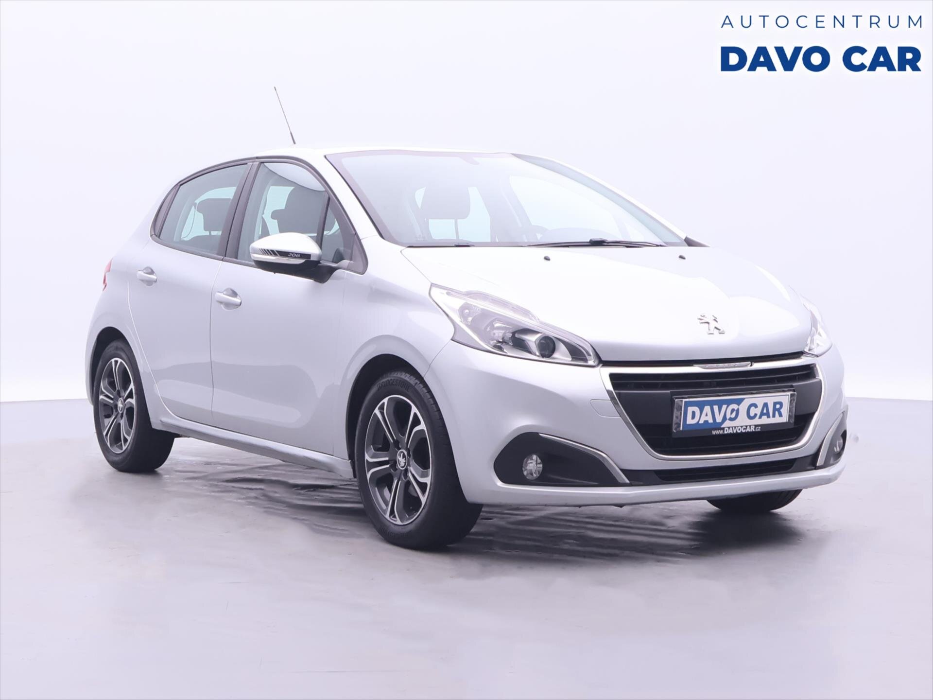 Peugeot 208 Hatchback 1,2 l 60 kw