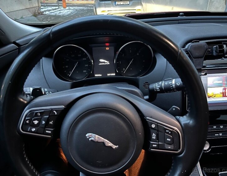 Jaguar XE Sedan / Limuzína 0,0 0