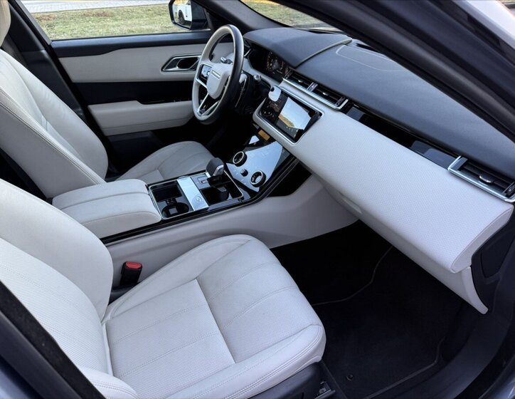 Land Rover Range Rover Velar SUV / Terénní 2,0 l 184 kw