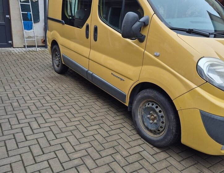 Renault Trafic VAN-Minibus 0,0 107 kw