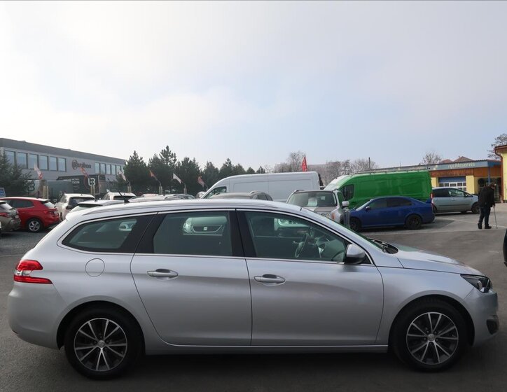 Peugeot 308 Kombi 2,0 l 110 kw