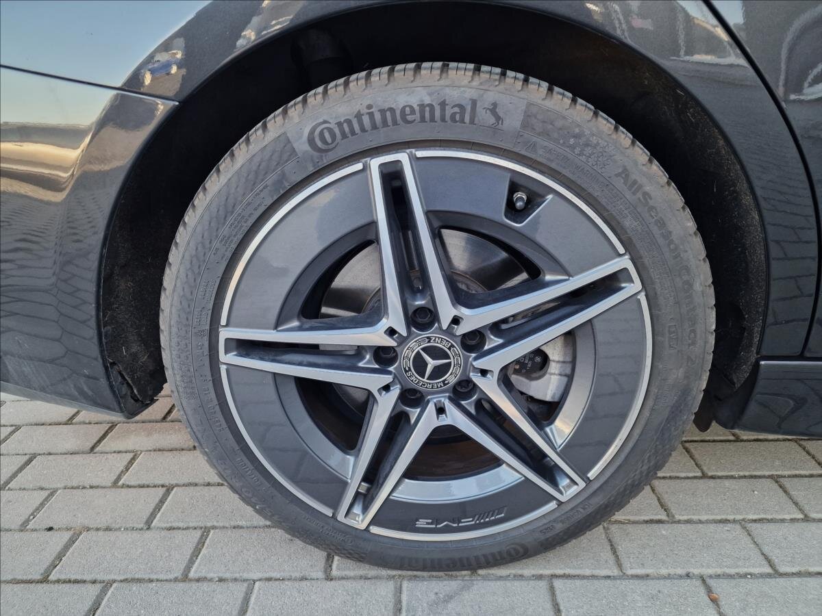 Mercedes-Benz Třídy C Sedan / Limuzína 2,0 l 147 kw