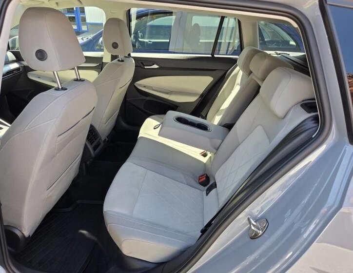 Volkswagen Golf Kombi 2,0 l 85 kw