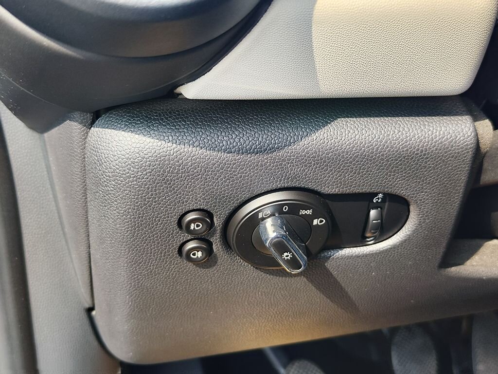 Mini Cooper Hatchback 1,5 l 85 kw