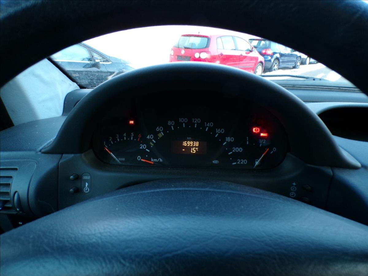 Mercedes-Benz Vaneo Kombi 1,6 l 75 kw