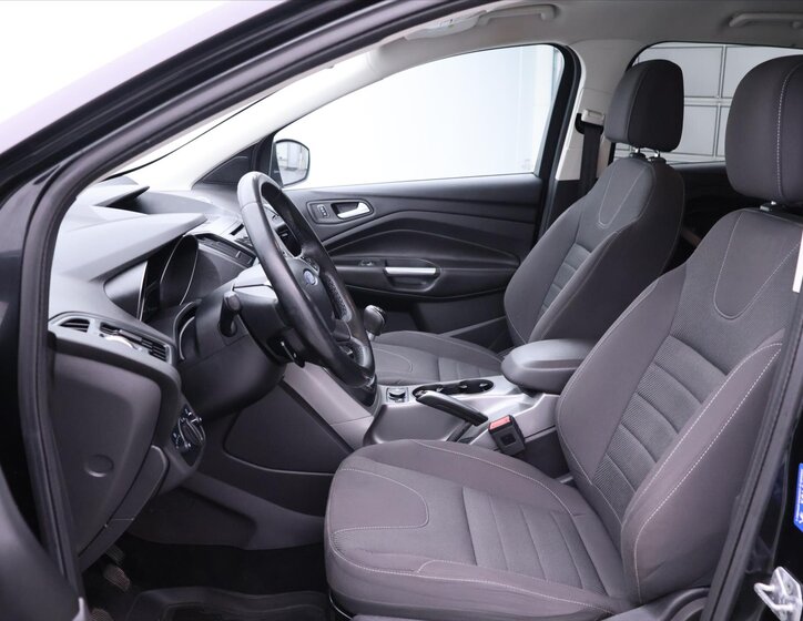 Ford Kuga SUV / Terénní 1,6 l 110 kw