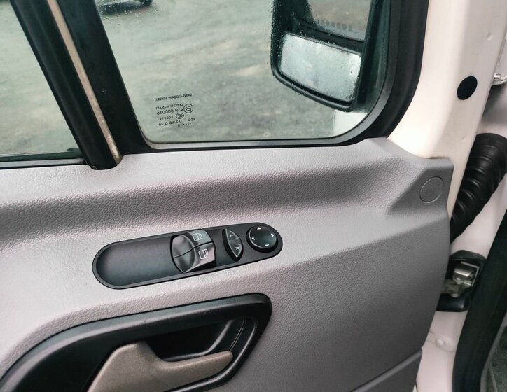 Volkswagen Crafter Skříň 2,0 l 80 kw