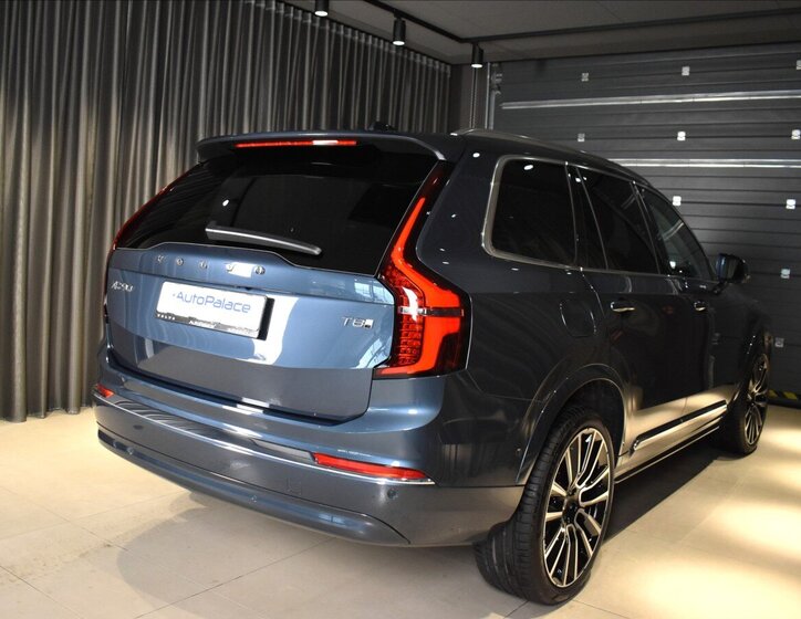 Volvo XC90 SUV / Terénní 2,0 l 335 kw