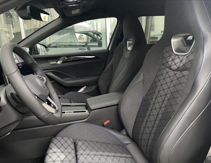 Volkswagen Passat 12