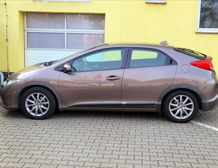 Honda Civic Hatchback 1,8 l 104 kw