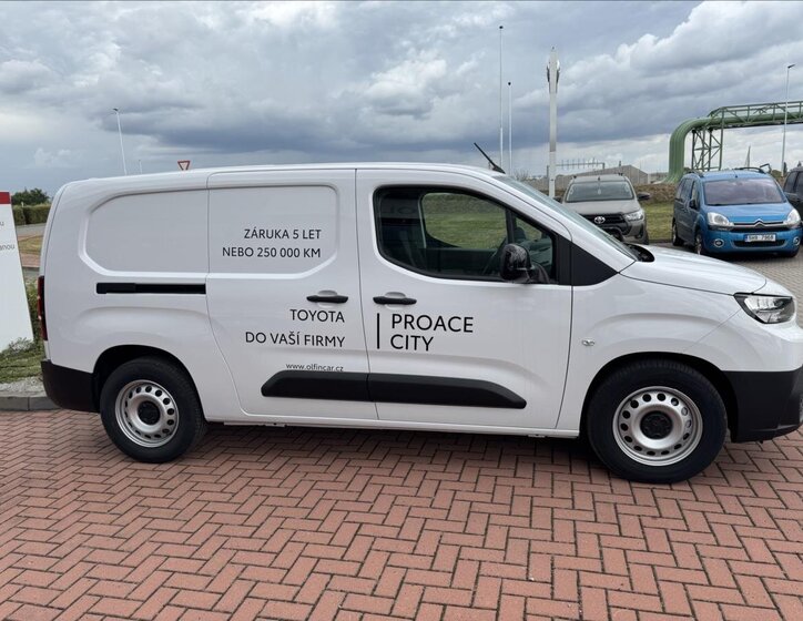 Toyota ProAce 4