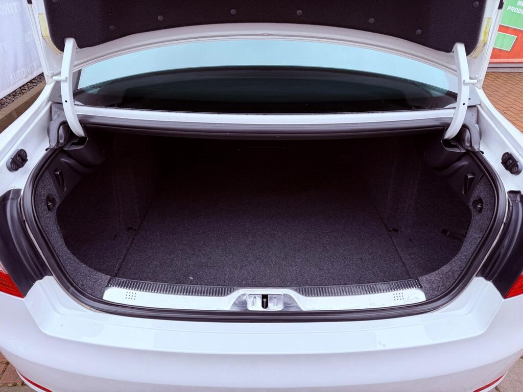 Škoda Superb Sedan 2,0 l 103 kw