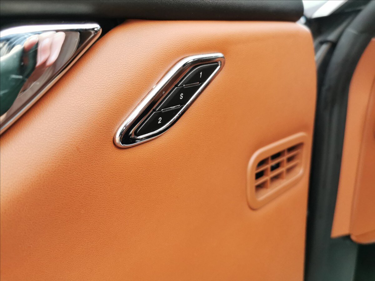 Maserati Quattroporte Sedan 3,0 l 202 kw