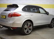 Porsche Cayenne SUV 4,8 l 405 kw