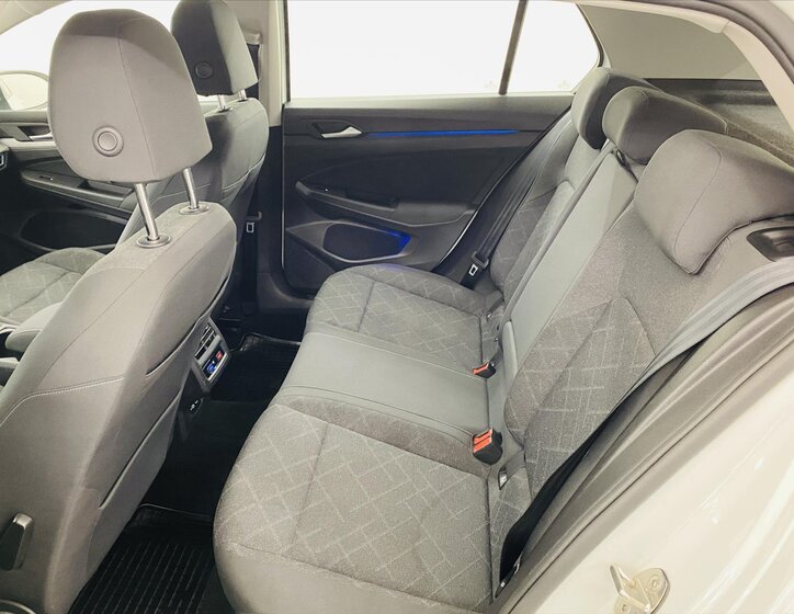 Volkswagen Golf Hatchback 999,0 81 kw