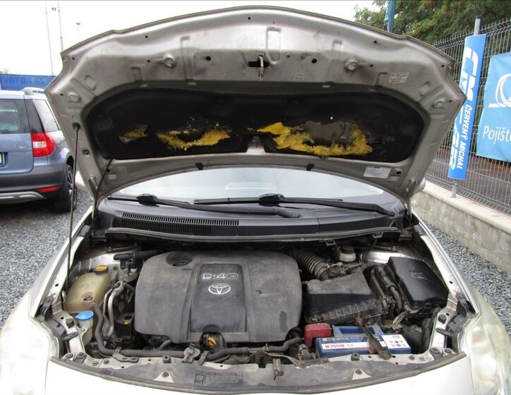 Toyota Auris Hatchback 1,4 l 66 kw