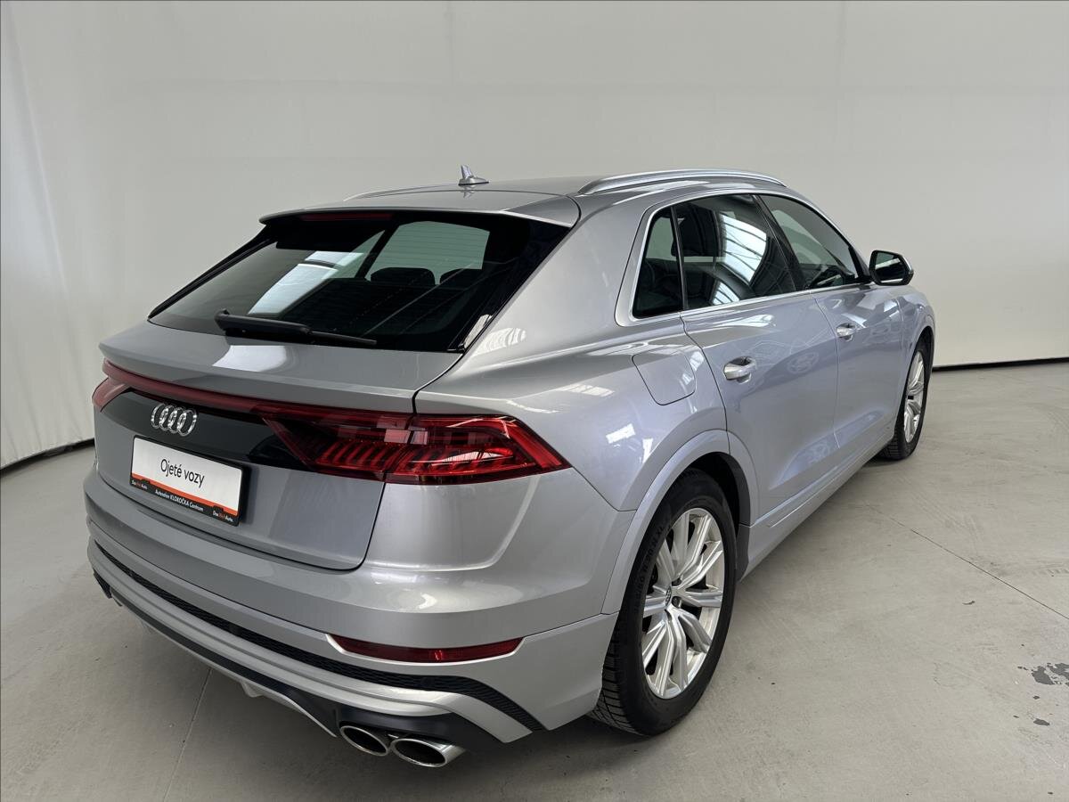 Audi SQ8 SUV 4,0 l 373 kw