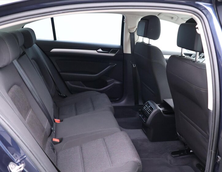 Volkswagen Passat Sedan 1,4 l 110 kw