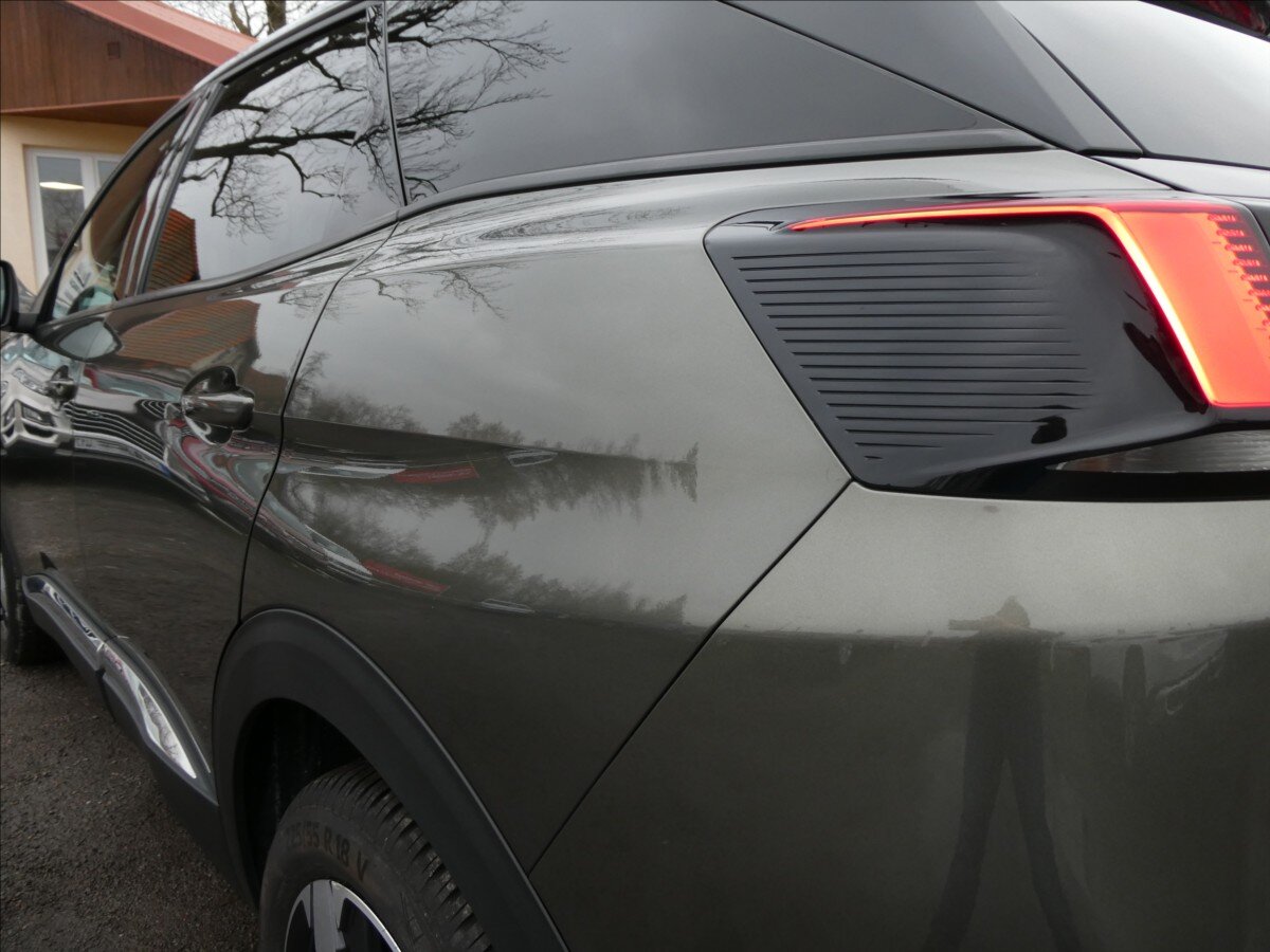 Peugeot 3008 SUV 1,6 l 121 kw