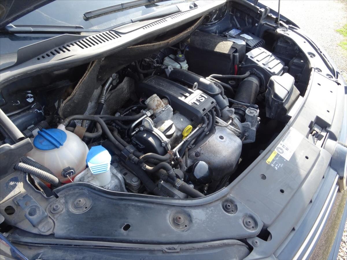 Volkswagen Touran MPV 1,2 l 77 kw