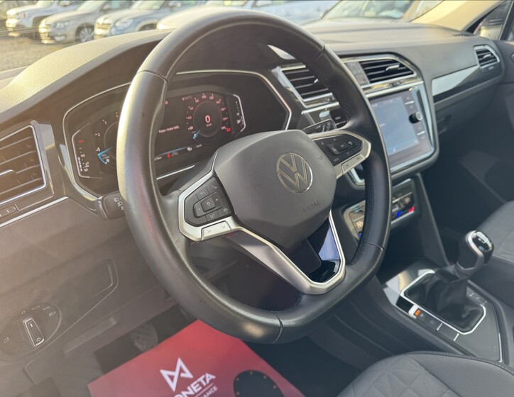 Volkswagen Tiguan 12