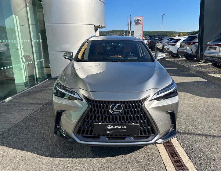Lexus NX 350h SUV 2,5 l 179 kw