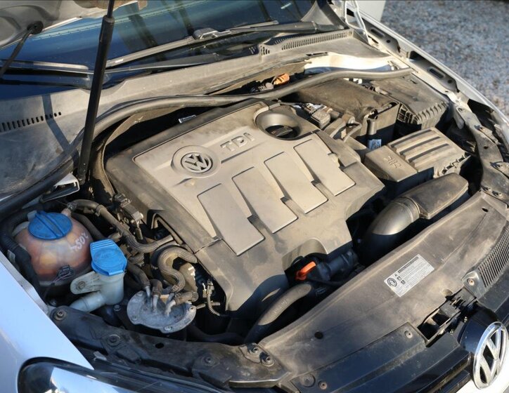 Volkswagen Golf Kombi 1,6 l 77 kw