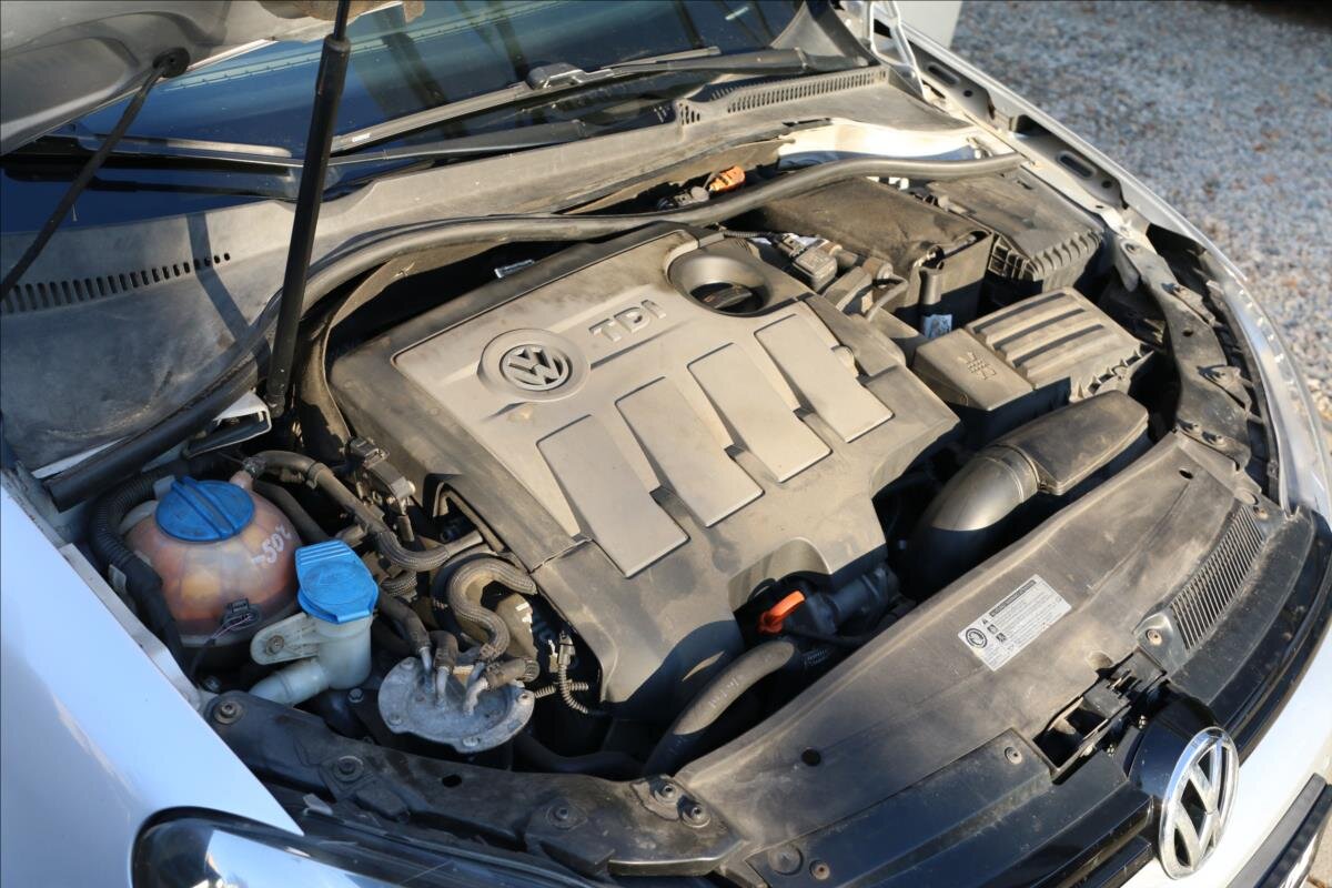 Volkswagen Golf Kombi 1,6 l 77 kw