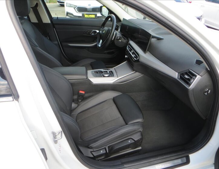 BMW Řada 3 Sedan / Limuzína 2,0 l 115 kw