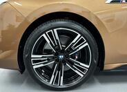 BMW i7 4