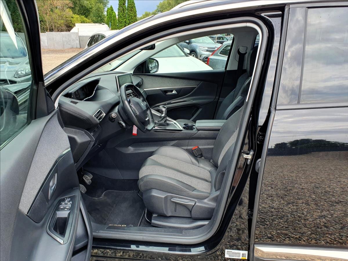 Peugeot 5008 SUV / Terénní 1,5 l 96 kw