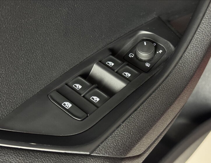 Škoda Karoq SUV / Terénní 2,0 l 85 kw