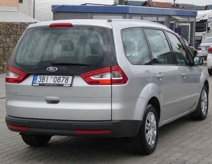 Ford Galaxy 11
