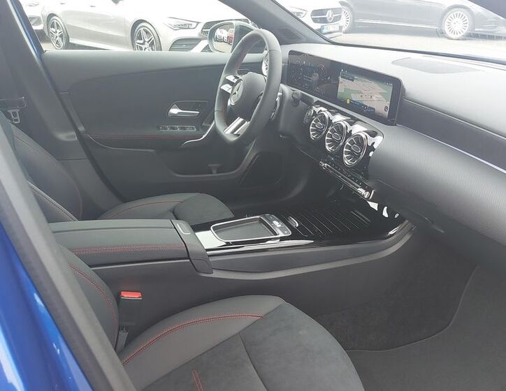 Mercedes-Benz Třídy A 12