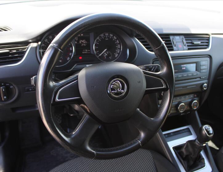 Škoda Octavia 14