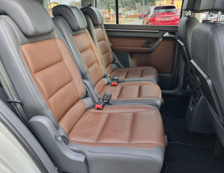 Volkswagen Touran 11